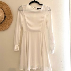 Lulu’s White long sleeve dress
